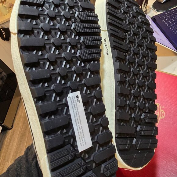 Vans MTE Sk8-Hi Waterproof Skate Sneakers Shoes Gray/Black VN000CVT239 US 10 NEW - Picture 9 of 14